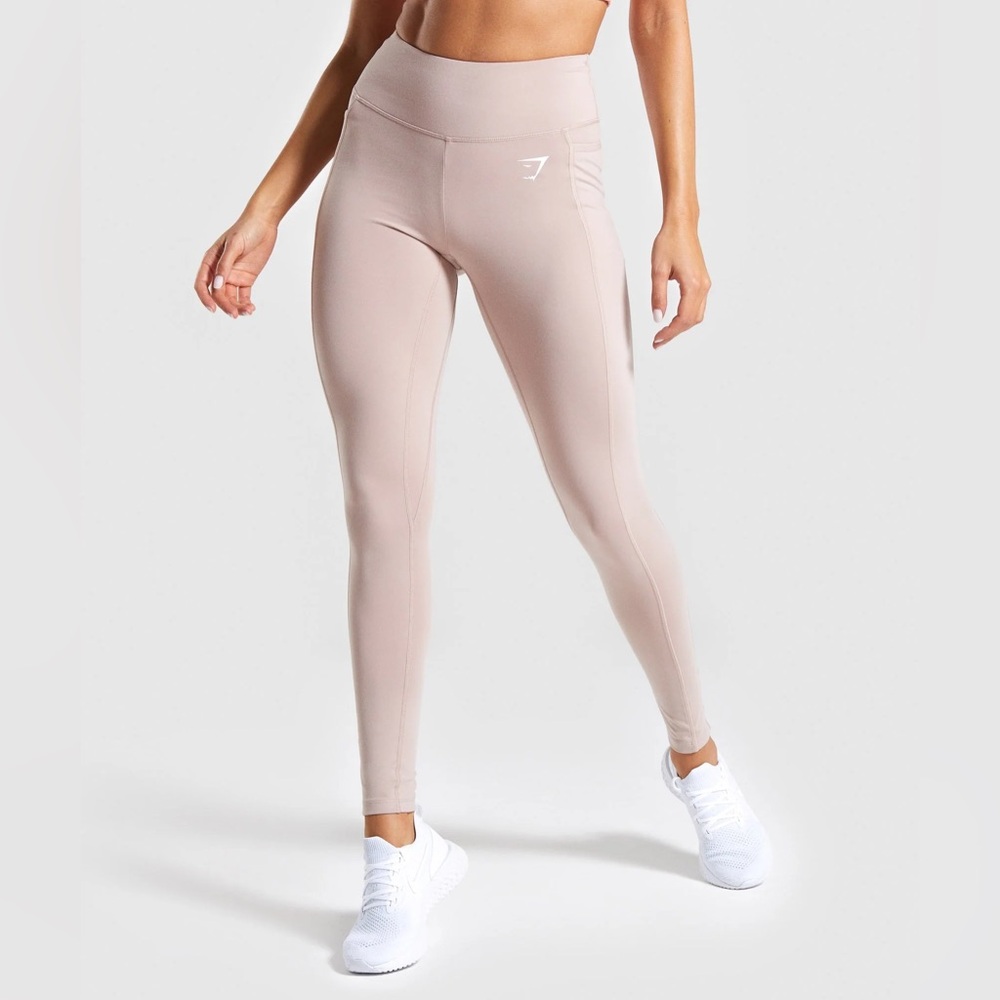 Gymshark Dreamy Leggings‎ 2.0 in Taupe Women’s Size Small